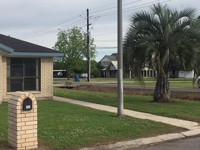 Street view of mailbox on Sandest Drive