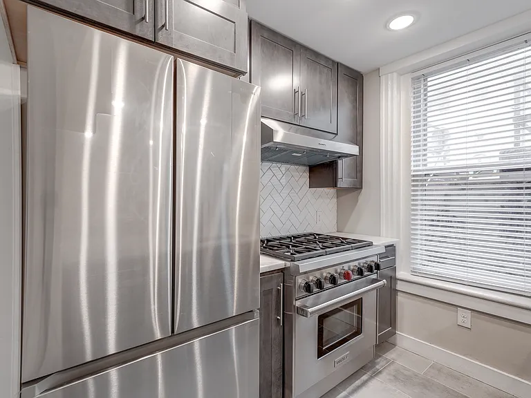 425 N Arthur Ashe Blvd #2B — Photo 6