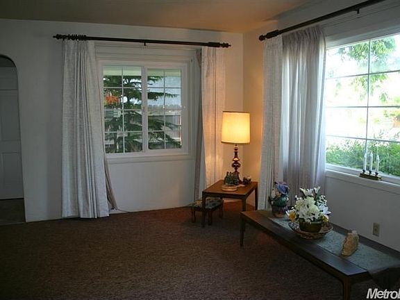 3rd image of 1330 Viento Ln