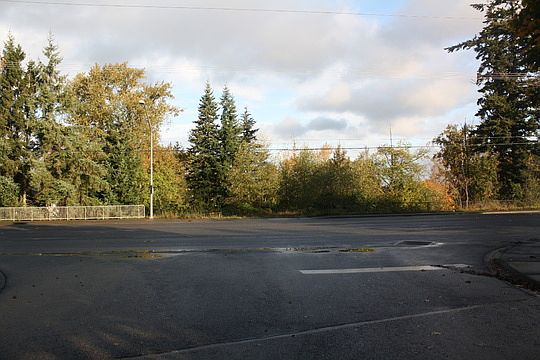 4th image of 1809 E Sunset Dr
