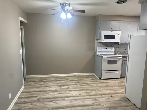 5531 Locust St, Lincoln, NE 68516