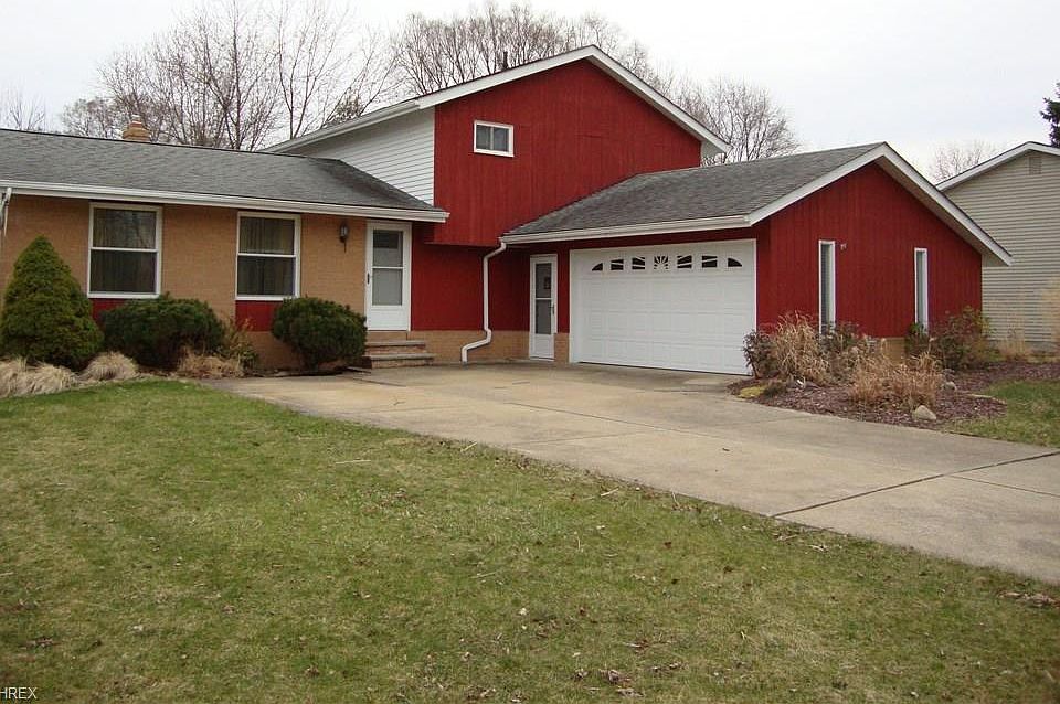 1st image of 369 Bruce Dr