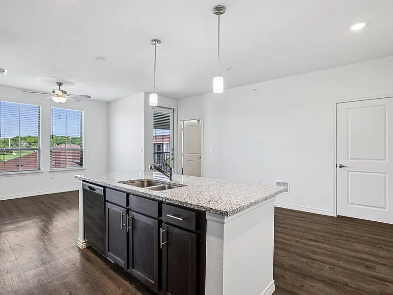 Limestone Ridge — Photo 113