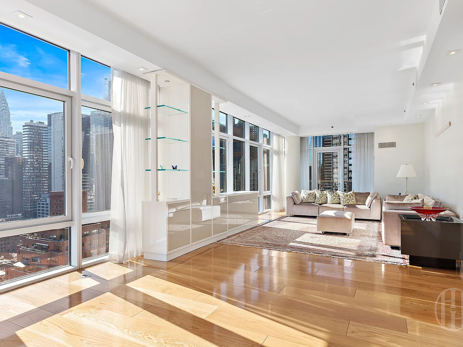 310 East 53rd Street — Photo 1