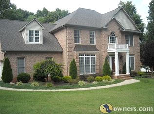 1791 Ridge Oaks Dr, Oak Ridge, NC 27310