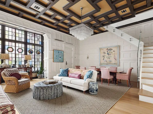 9 E 82nd St Suite 1, New York, NY 10028