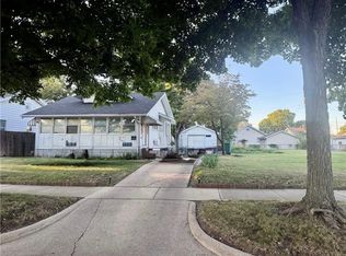 2152 E Decatur St, Decatur, IL 62521