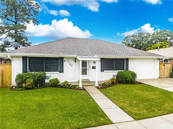 2140 Graham Dr, Gretna, LA 70056