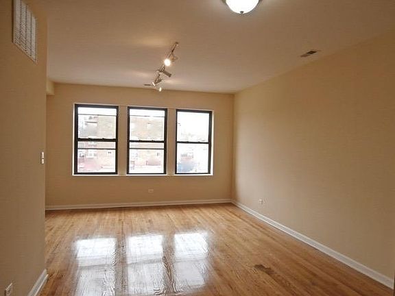 3rd image of 3119-21 W Lawrence Ave #2