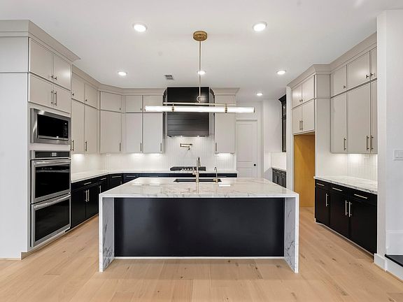 5th image of 14210 La Piazza Way