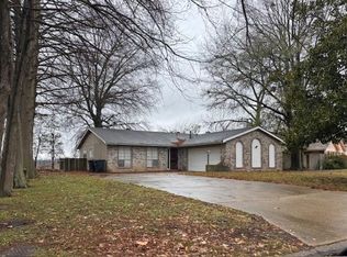 2523 Whip Poor Will Dr, Greenville, MS 38701