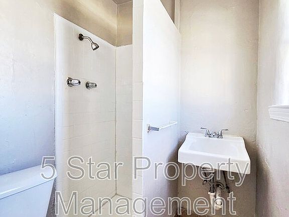5th image of 1114 N El Paso St #2