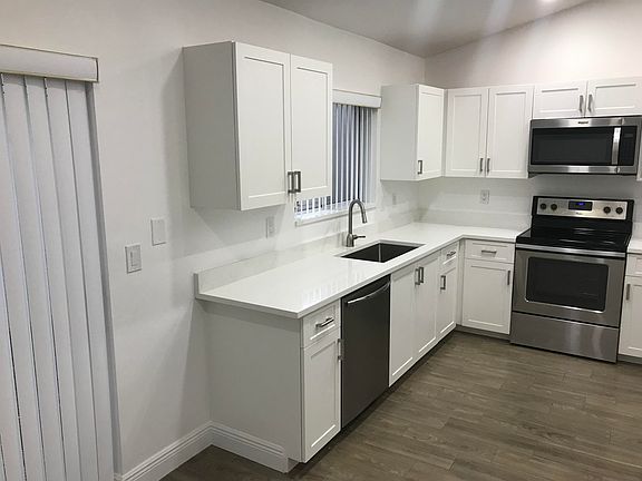 4th image of 7296 Via Palomar