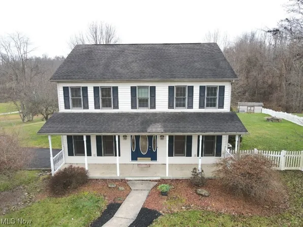 109 Willow Springs Dr, Wellsburg, WV 26070