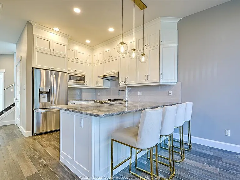 1225 Riverside Dr E #101 — Photo 9