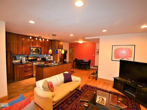 5th image of 7 1/2 W 75th St APT 1A