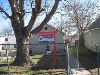 2nd image of 5014 Lincoln St
