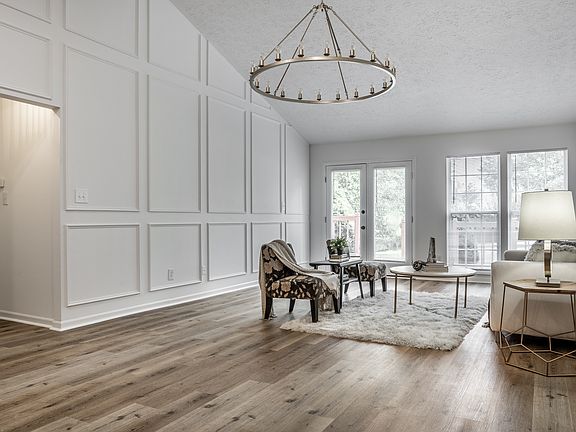 5th image of 10706 Creekside Woods Dr
