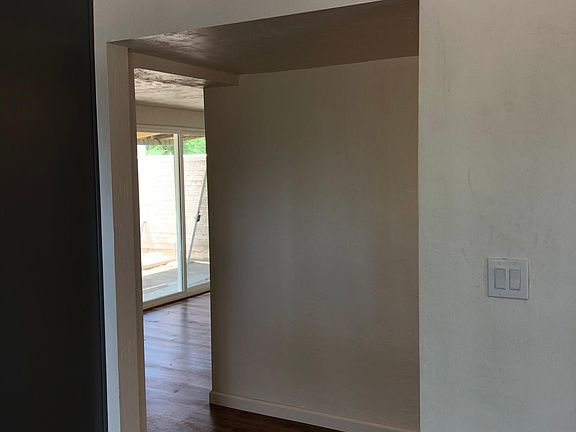 Entrance to dining area/bonus room.