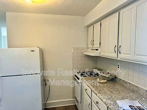 3rd image of 7950 Oxford Ave Suite 4