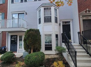 14 Mulberry St, Jersey City, NJ 07305