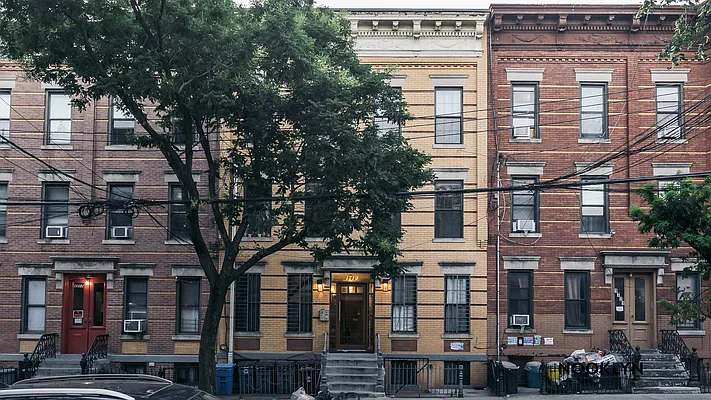 Rented by Nooklyn NYC LLC | media 4