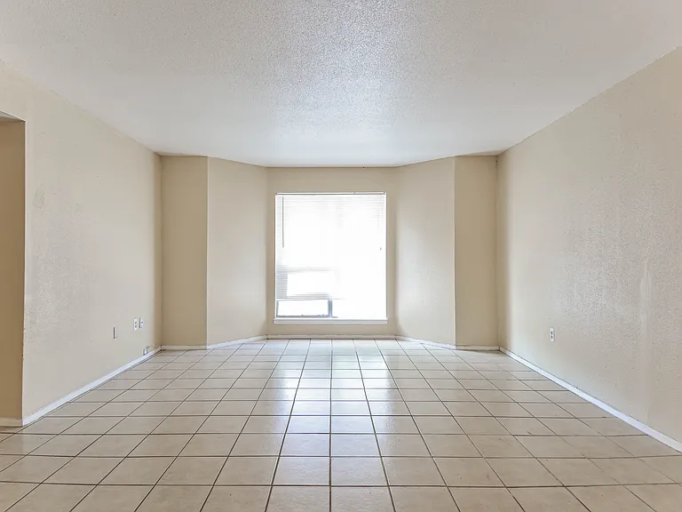 South Fork Apartments — Photo 9