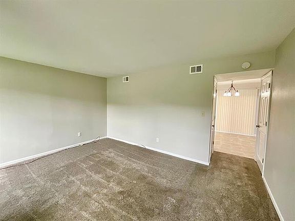 5th image of 134 Sugar Pine Ln