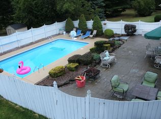 58 Rolling Meadows Way, Penfield, NY 14526