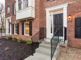 9050 Mercer Dr, Fishers, IN 46038