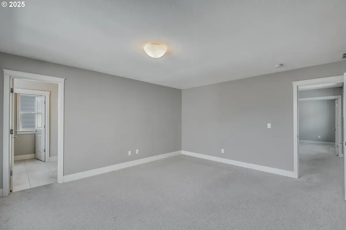 Building Photo - 16223 NW Ashfield Dr