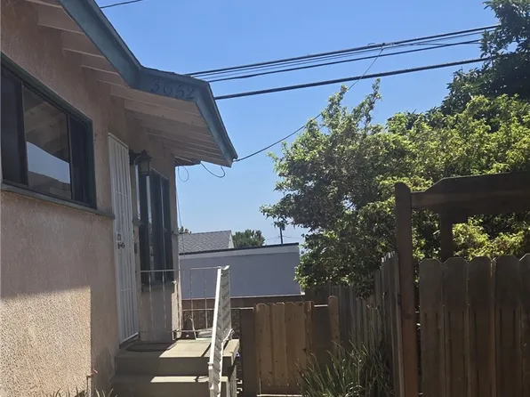 3652 E 17th St, Long Beach, CA 90804