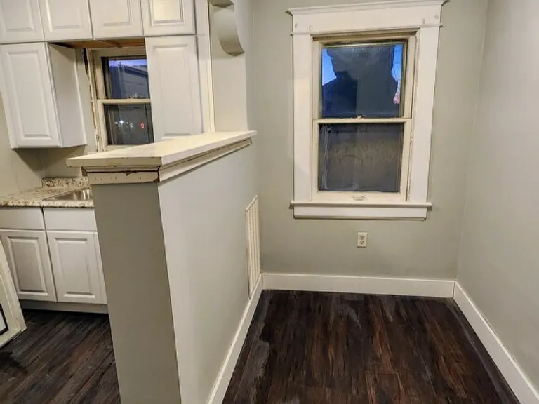 252 Michigan Ave #3 — Photo 3