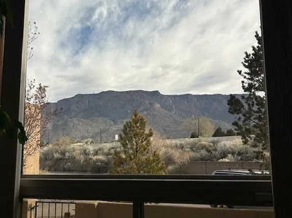 2321 Calle De Gabriel NE, Albuquerque, NM 87122