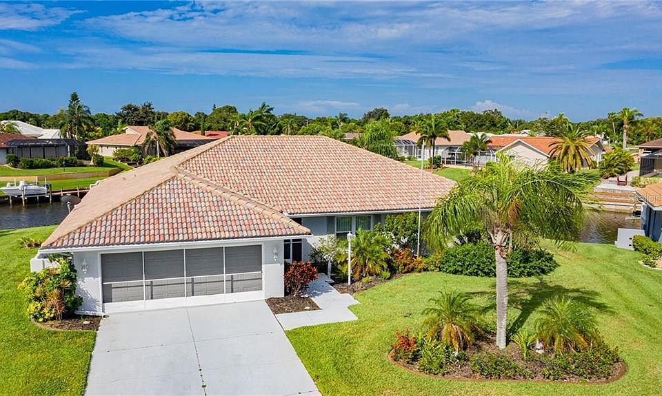 1st image of 340 Oakwood Cir