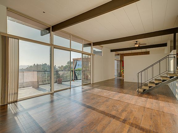 5th image of 940 W Avenue 37