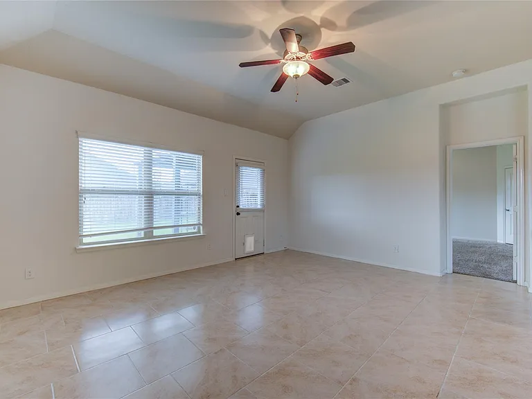 734 Mill Spring Ct — Photo 23