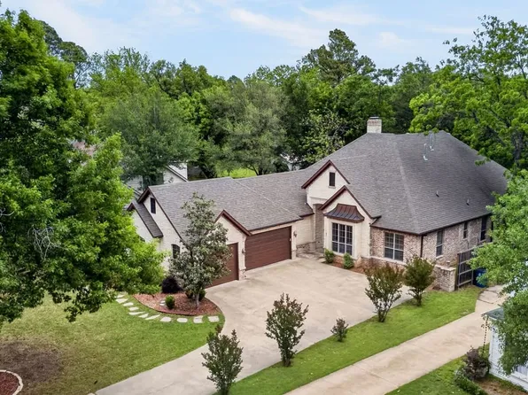 1407 S Houston St, Kaufman, TX 75142