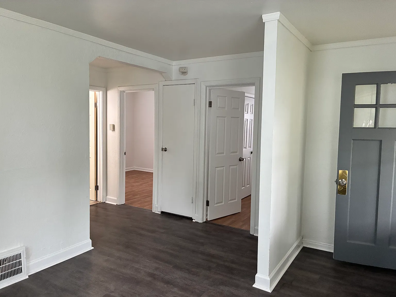 2 bed, 1200 sqft, $1,300 — Photo 2