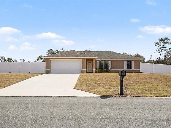 3rd image of 17493 SW 18th Avenue Rd