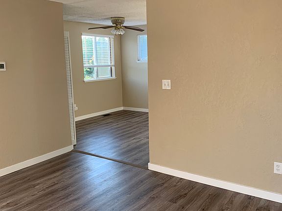 5th image of 2519 S Cushman Ave