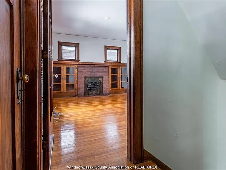 533 Moy Ave #LOWER — Photo 2