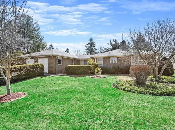 1 Flora Street, New Fairfield, CT 06812