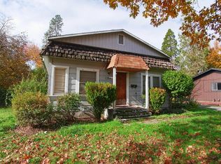 1202 NW Hawthorne Ave, Grants Pass, OR