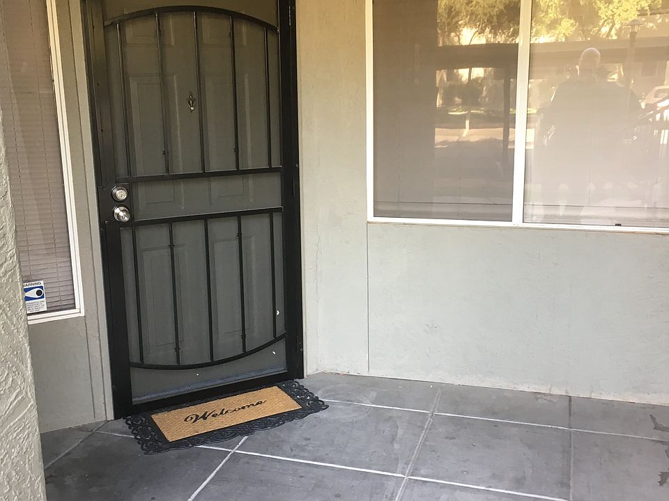 Security screen door