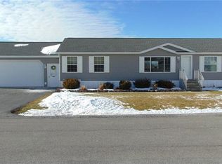 31 Indian Hills Dr, Waterloo, NY 13165