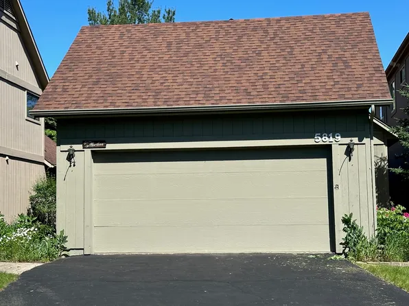 5819 Wild Plum Rd, Crystal Lake, IL 60014