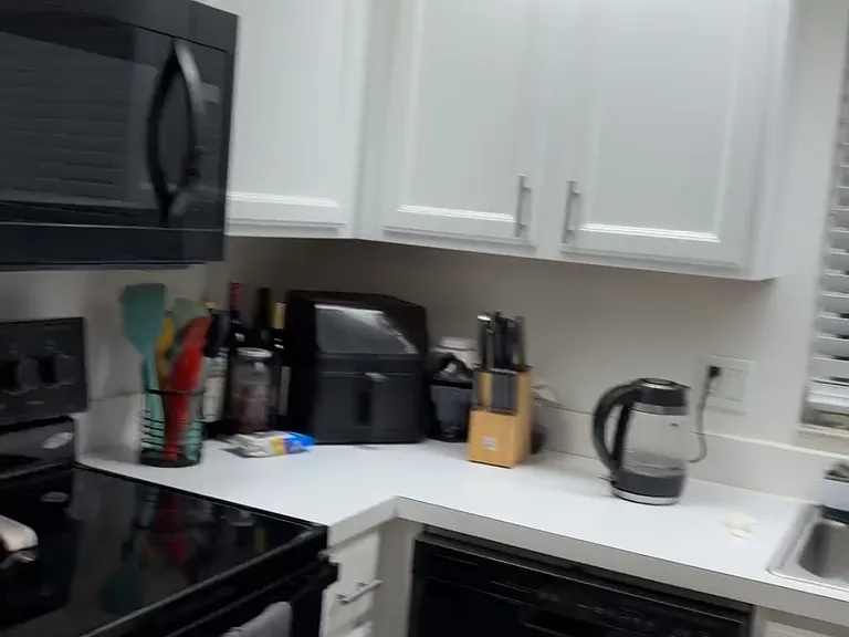 Arnold Zlotoff Dr — Photo 5