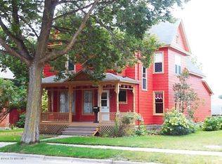 830 Church Ave E, Saint Charles, MN 55972