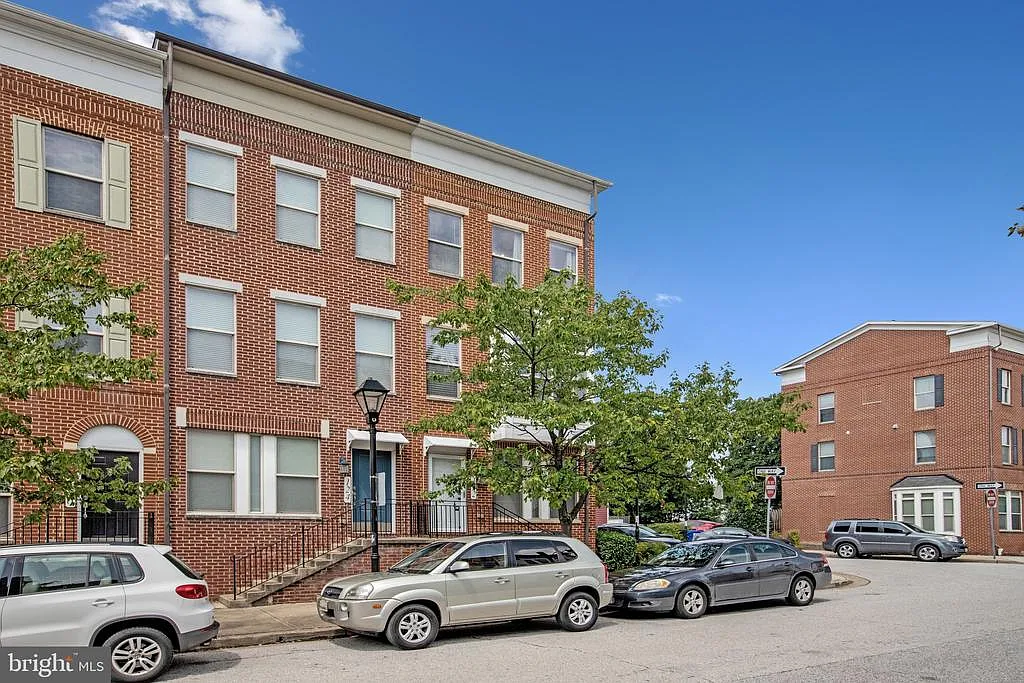2 bed, 2.5 bath, 1620 sqft, $2,450 — Photo 3